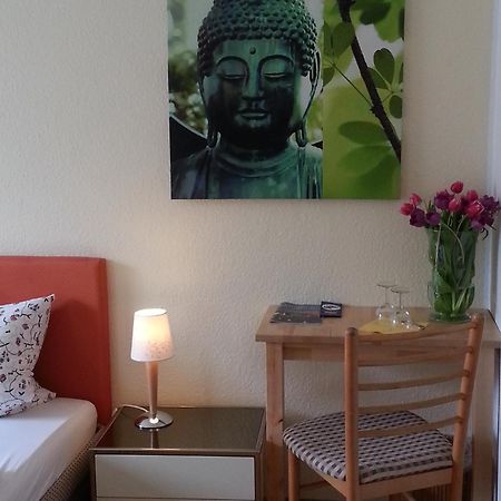 Apartmenthaus Sonnen Düsseldorf Oda fotoğraf